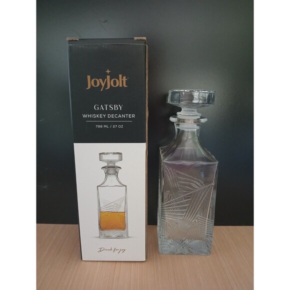 JoyJolt Gatsby Whiskey 27 Ounce Glass Decanter Bottle Lead Free Airtight Stopper - Picture 1 of 13